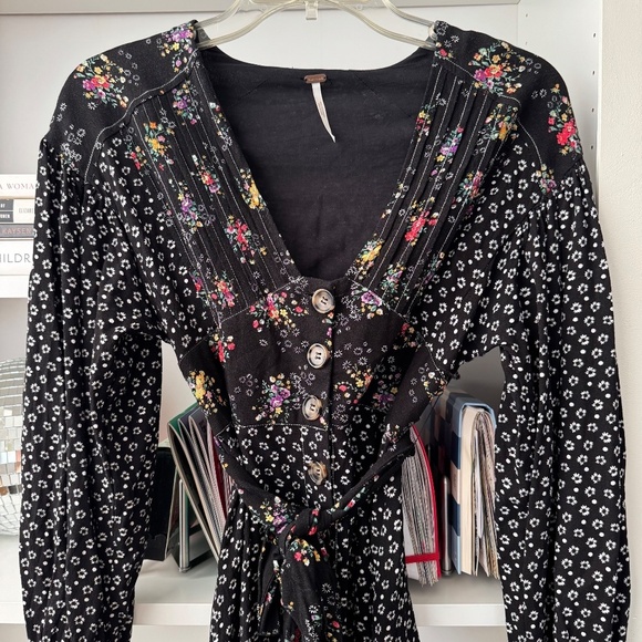 FREE PEOPLE Black Wonderland Printed Mini Dress - Picture 4 of 6